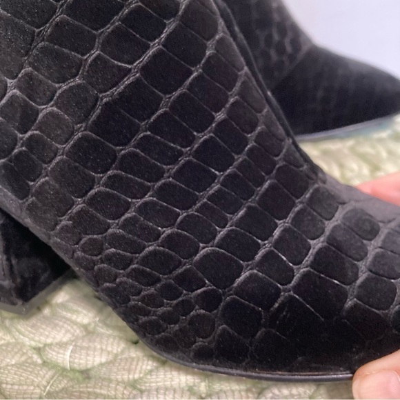 Ash | Shoes | Ash Erika Velvet Snake Texture Ankle Bootie Sz  Ash Erika Black Velvet Crocodile Embossed Chucky Heel Ankle Booties